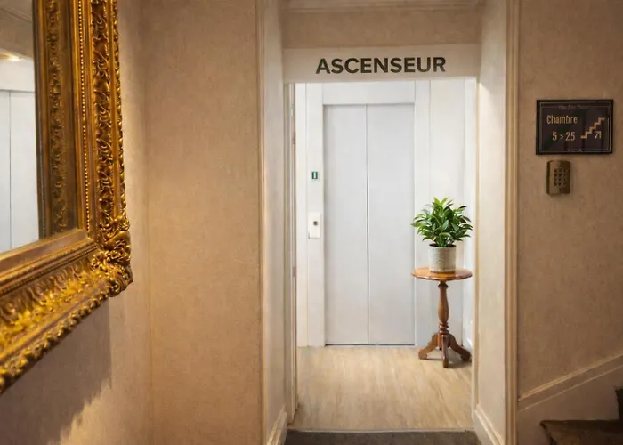 Hotel Cit' De France 3*